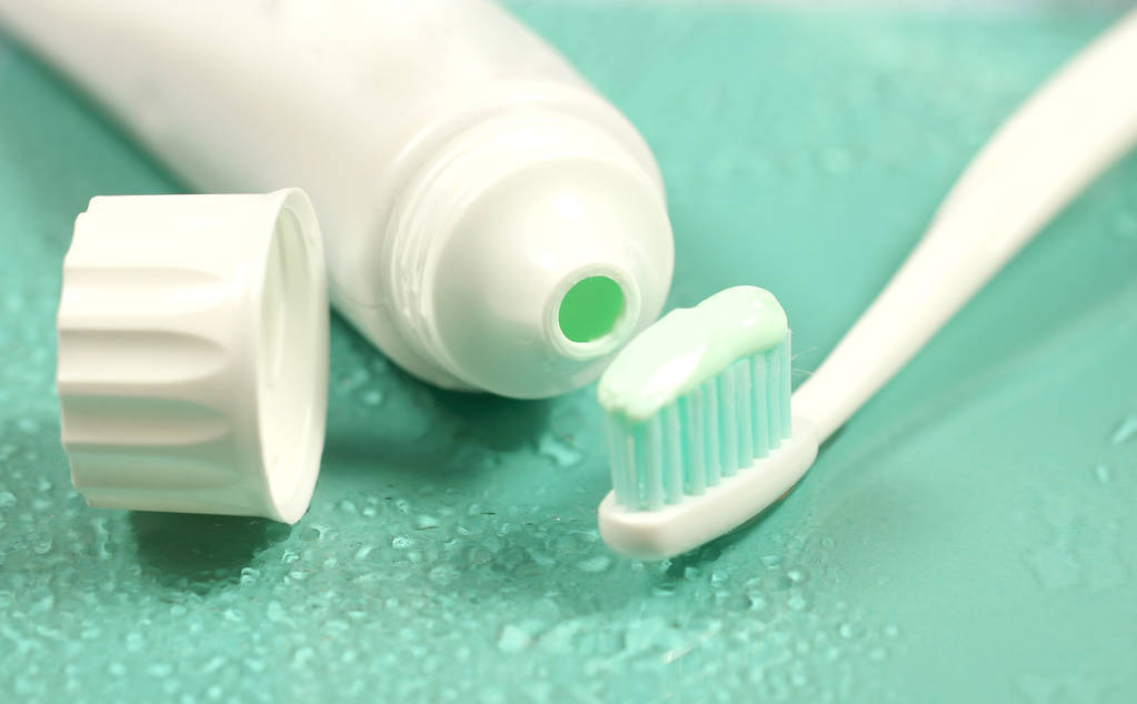牙膏加什么可以做成起泡胶